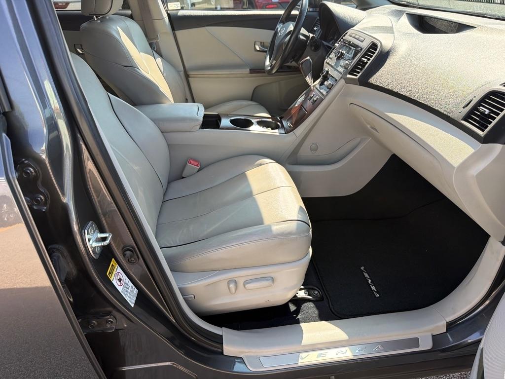 Toyota Venza 4dr Wgn I4 FWD (Natl) 2009