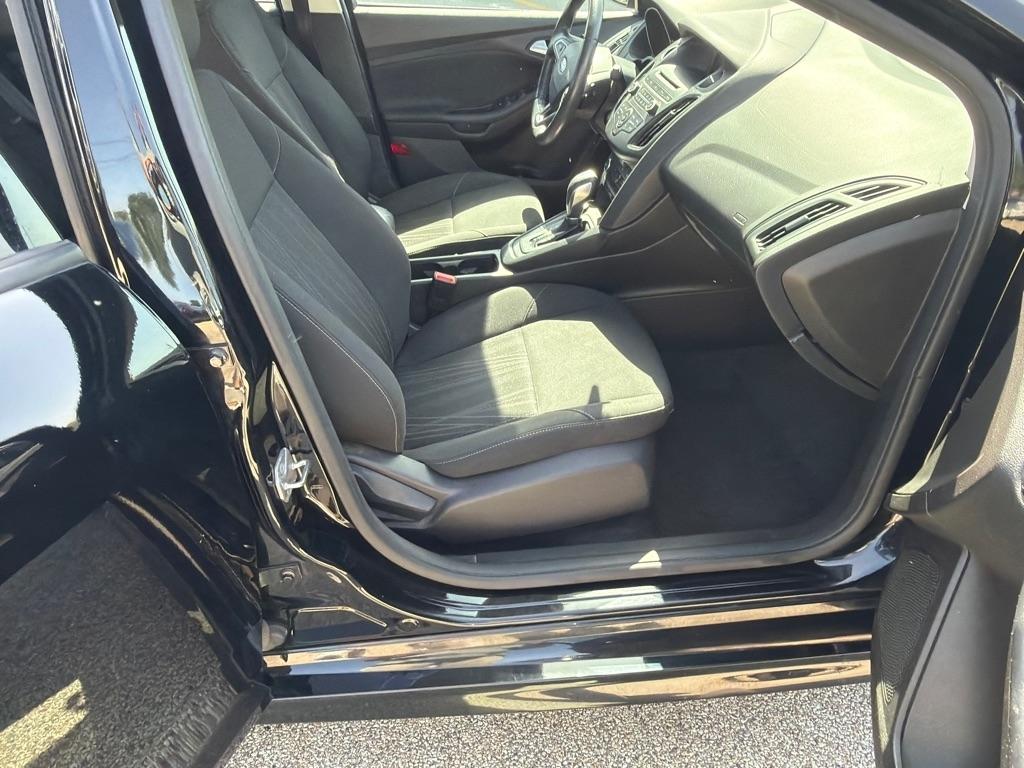 Ford Focus 4dr Sdn SE 2016