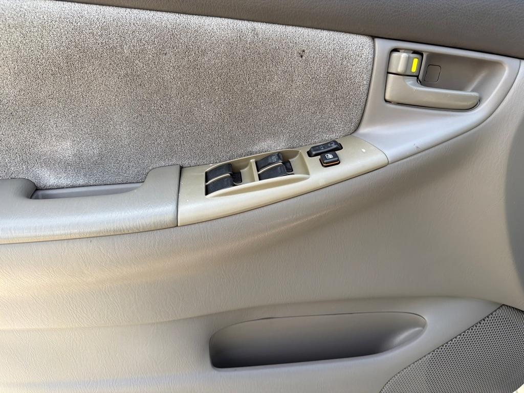 Toyota Corolla 4dr Sdn Auto CE (Natl) 2007