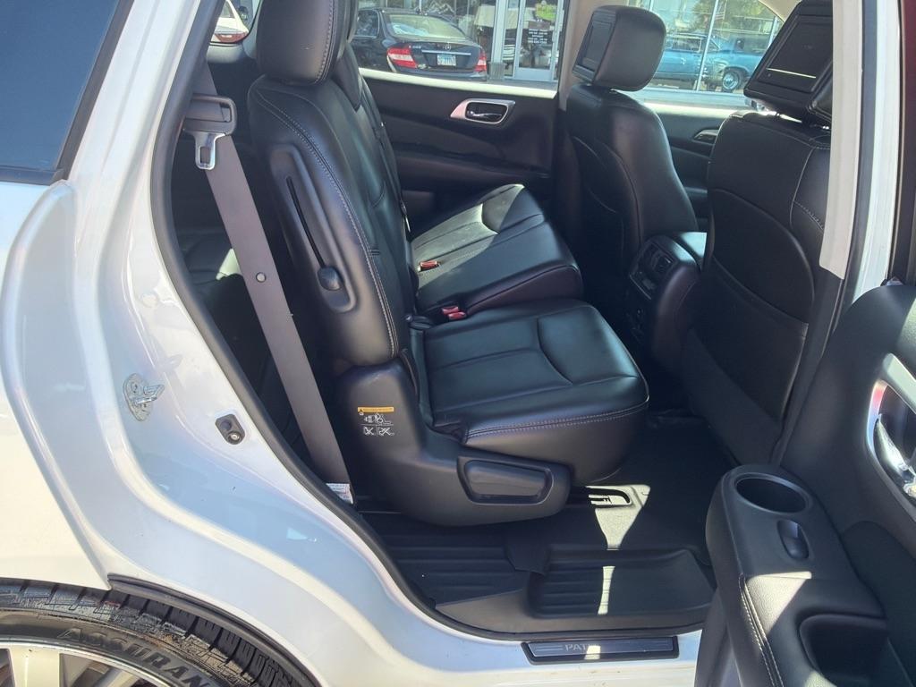 Nissan Pathfinder 4WD 4dr Platinum 2014