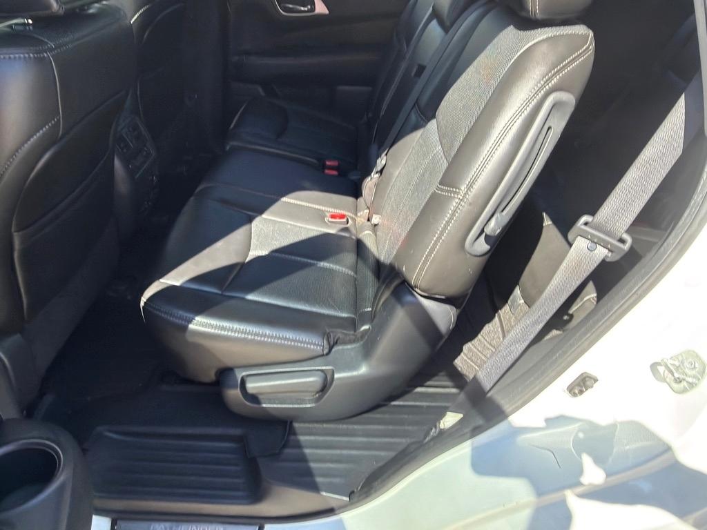 Nissan Pathfinder 4WD 4dr Platinum 2014