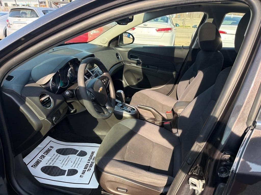 Chevrolet Cruze Limited 4dr Sdn Auto LT w/1LT 2016