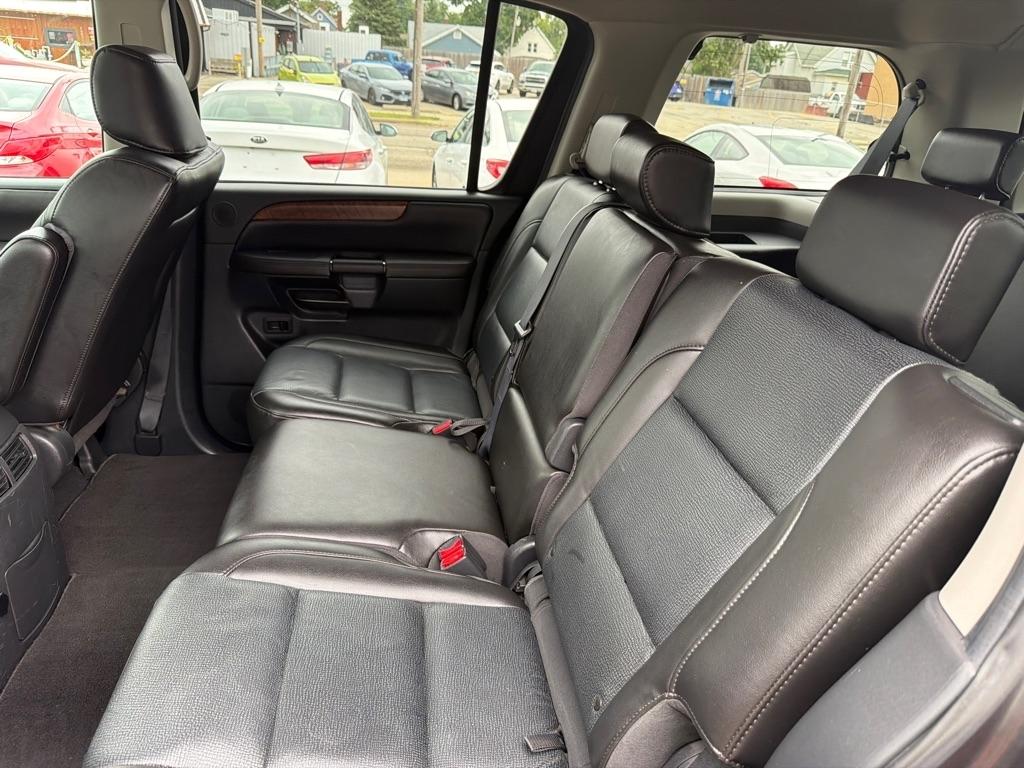 Nissan Armada 4WD 4dr LE FFV 2009