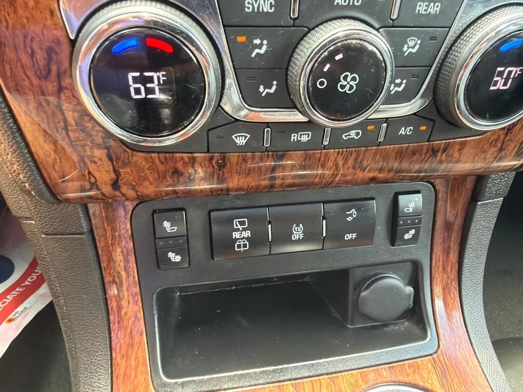 Chevrolet Traverse AWD 4dr LT w/2LT 2014