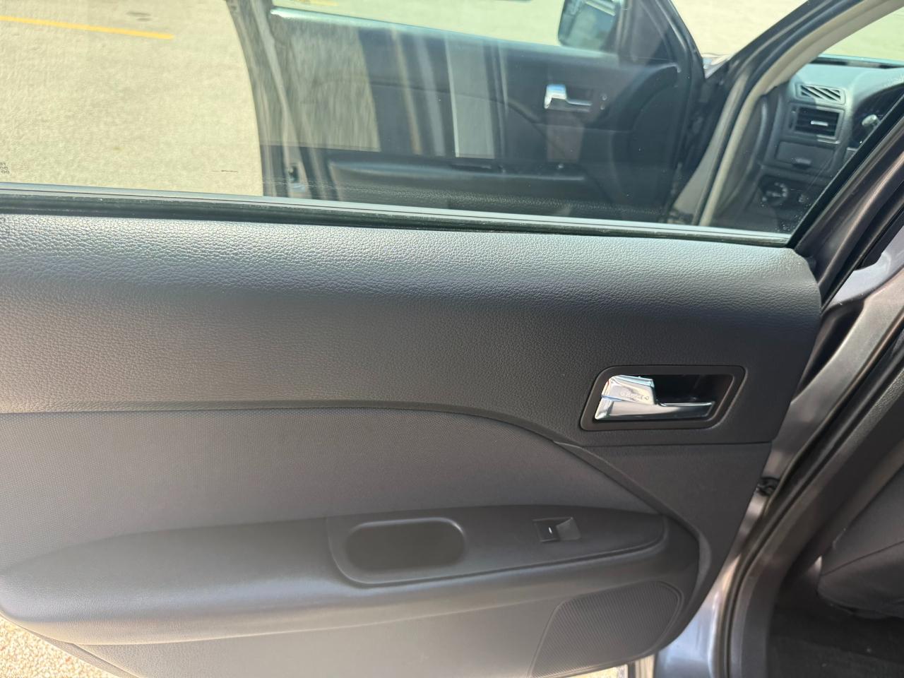 Ford Fusion 4dr Sdn SE FWD 2012