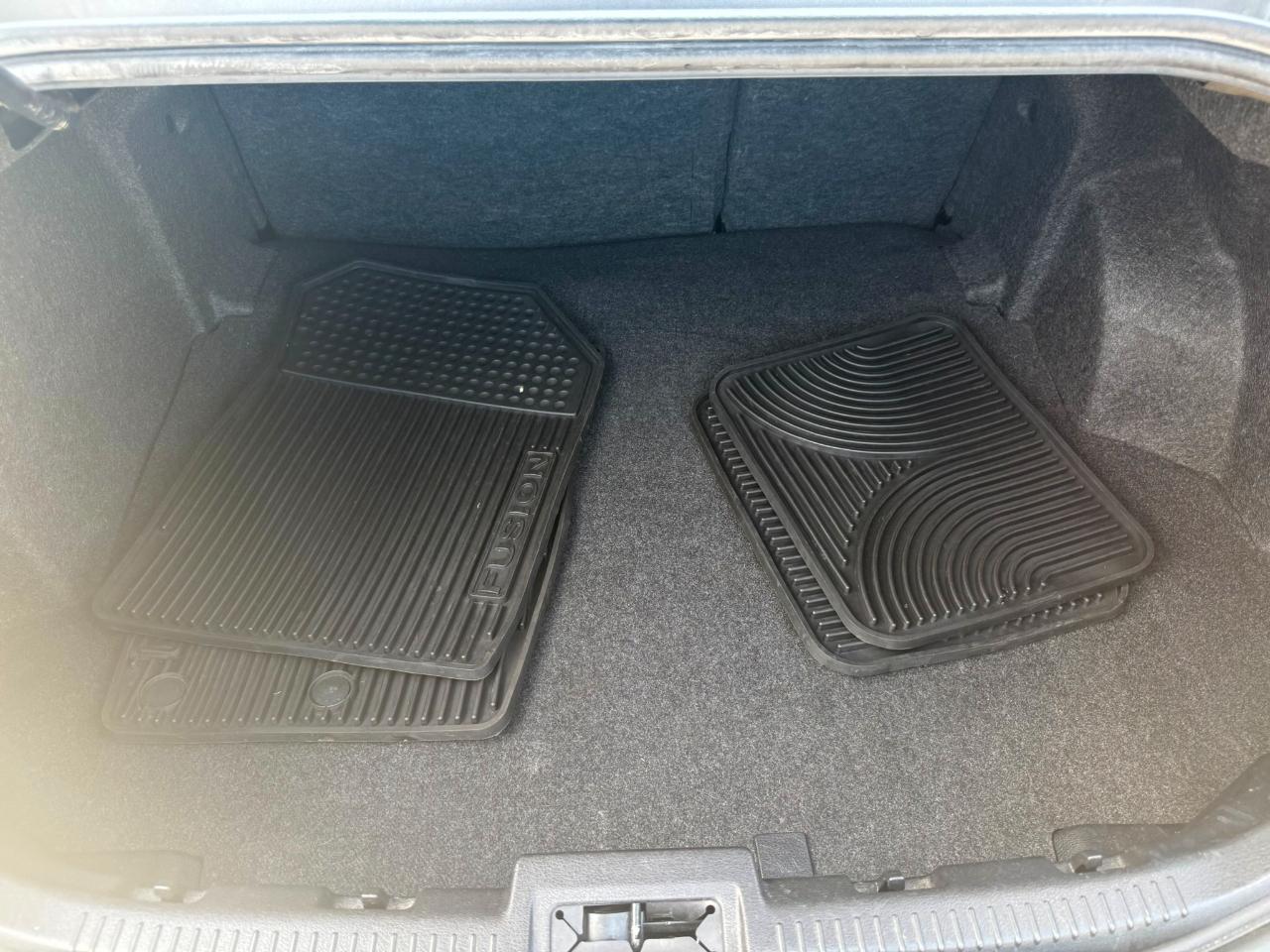 Ford Fusion 4dr Sdn SE FWD 2012