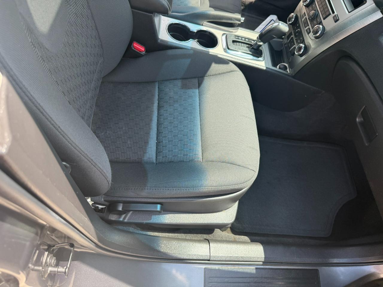 Ford Fusion 4dr Sdn SE FWD 2012