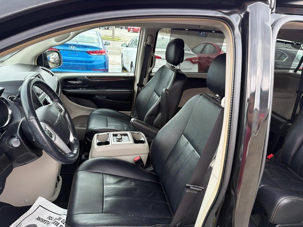 Chrysler Town & Country 4dr Wgn Touring 2015