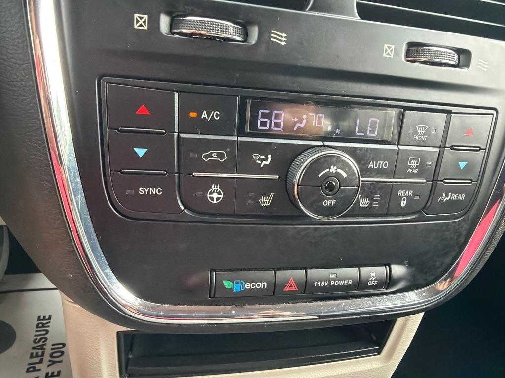 Chrysler Town & Country 4dr Wgn Touring 2015