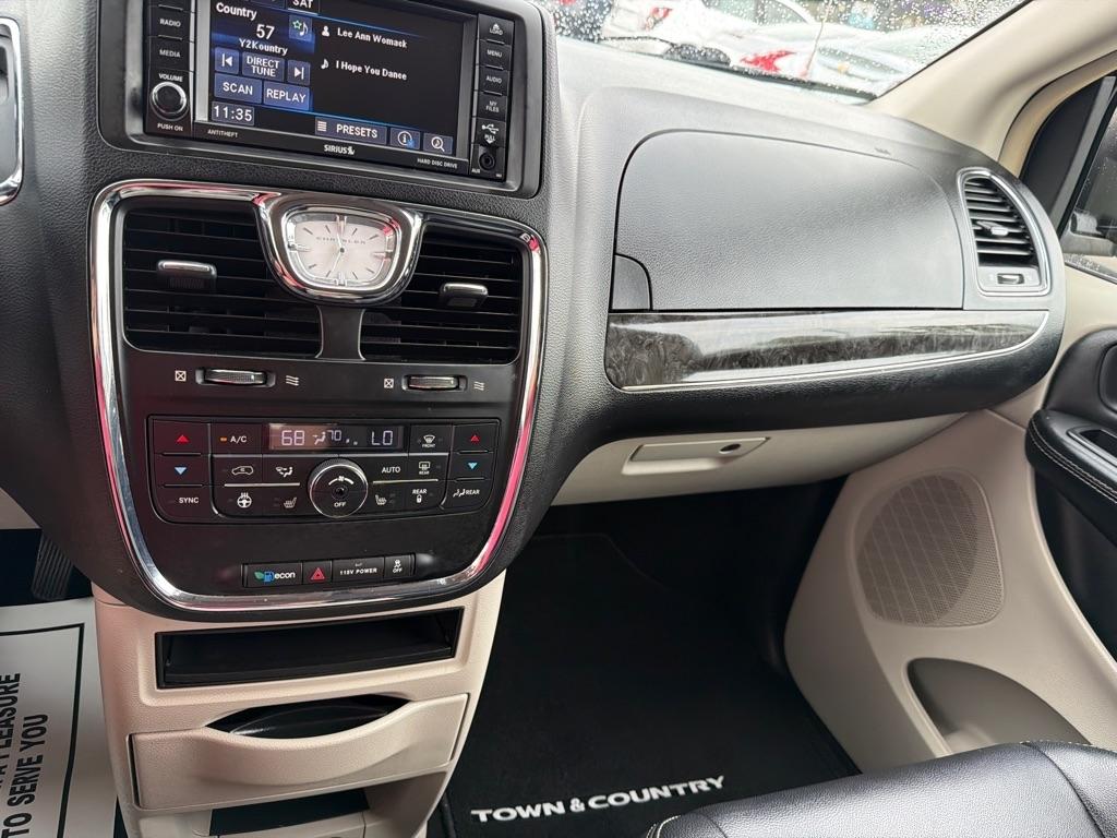 Chrysler Town & Country 4dr Wgn Touring 2015