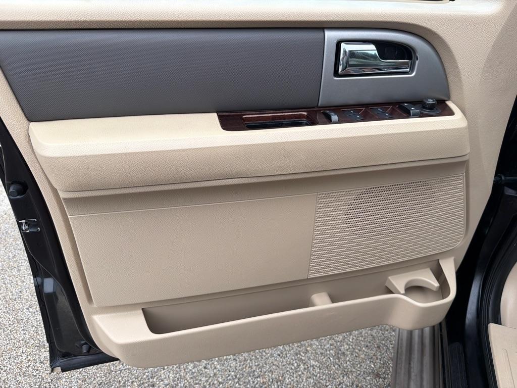 Ford Expedition EL 4WD 4dr King Ranch 2014