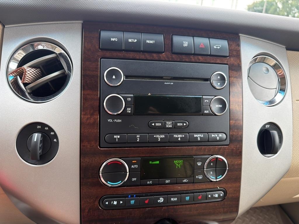 Ford Expedition EL 4WD 4dr King Ranch 2014