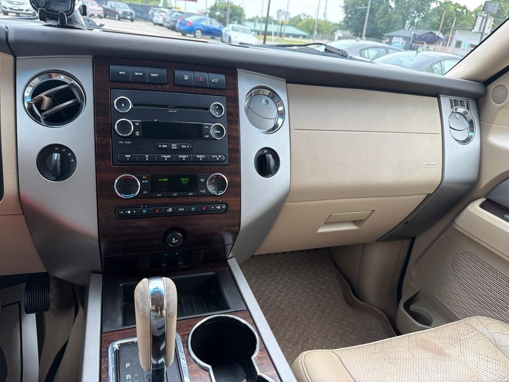 Ford Expedition EL 4WD 4dr King Ranch 2014