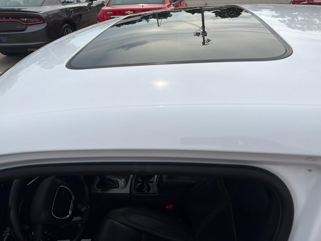 Dodge Charger 4dr Sdn R/T RWD 2016
