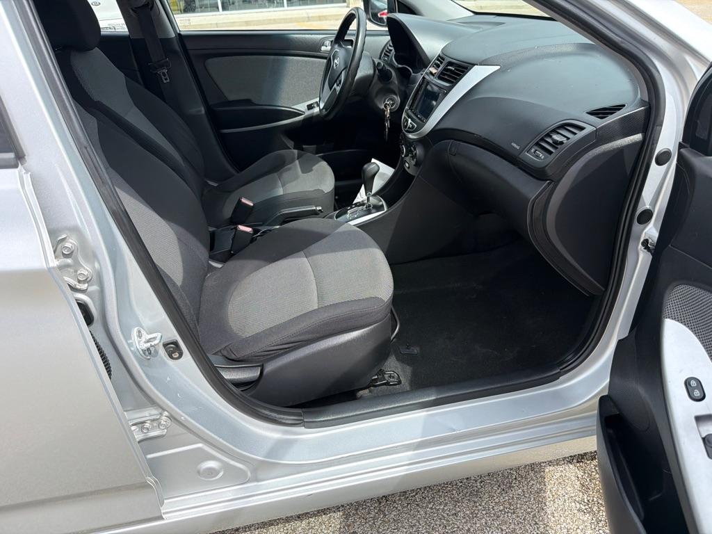 Hyundai Accent 5dr HB Auto GS 2012