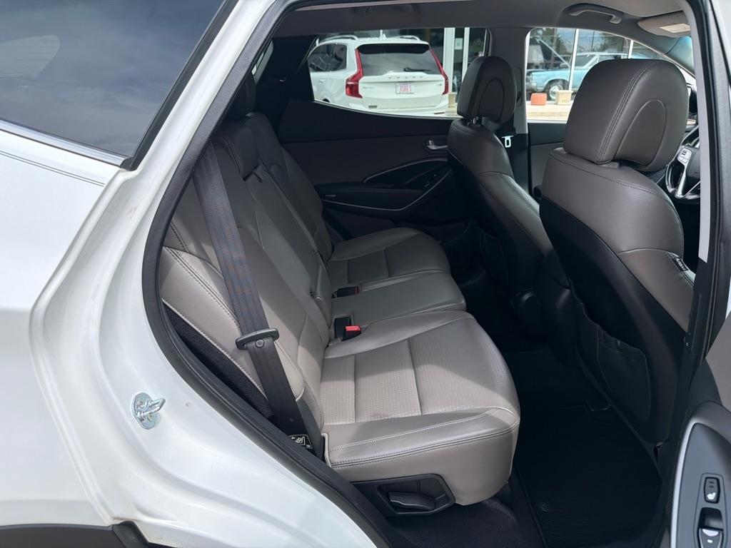 Hyundai Santa Fe FWD 4dr 2.0T Sport 2013
