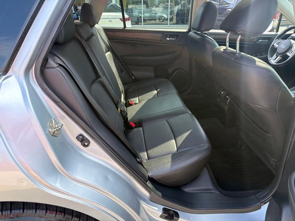 Subaru Outback 4dr Wgn 2.5i Limited 2015