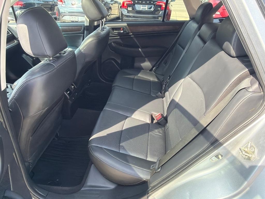 Subaru Outback 4dr Wgn 2.5i Limited 2015