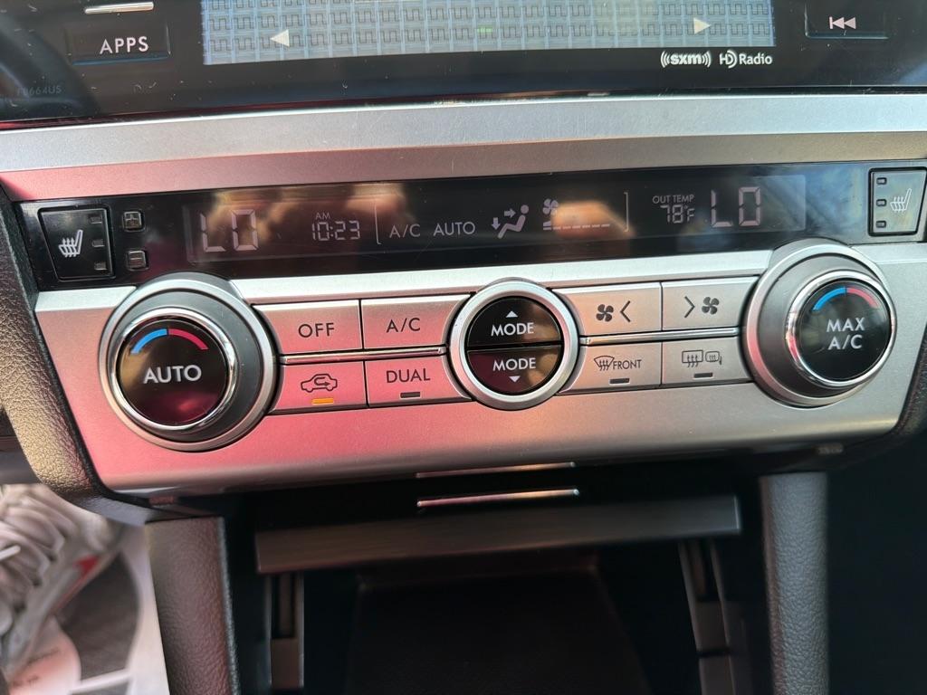 Subaru Outback 4dr Wgn 2.5i Limited 2015