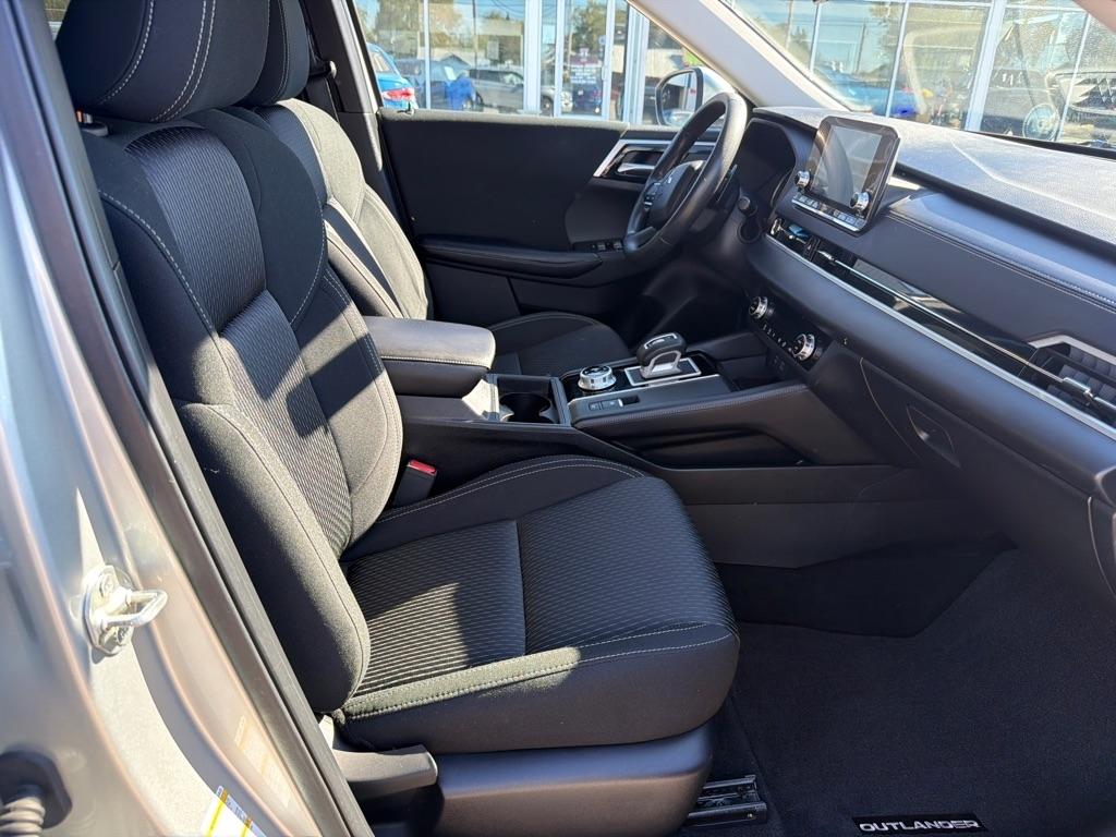 Mitsubishi Outlander ES S-AWC 2022