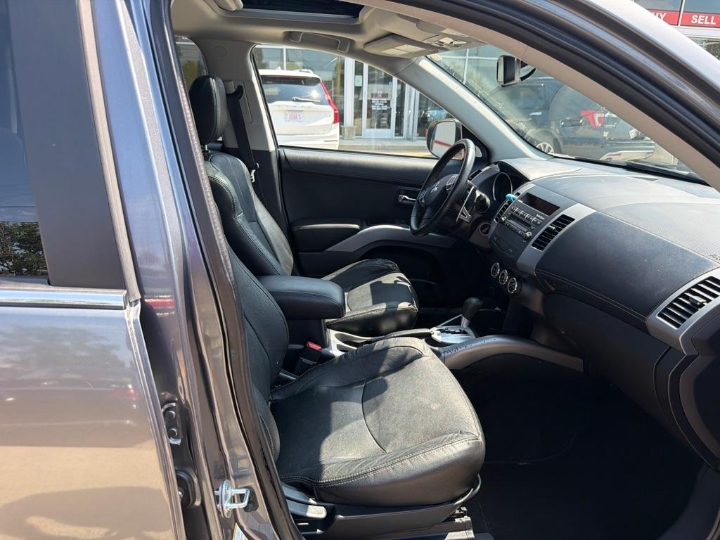 Mitsubishi Outlander 2WD 4dr GT 2012