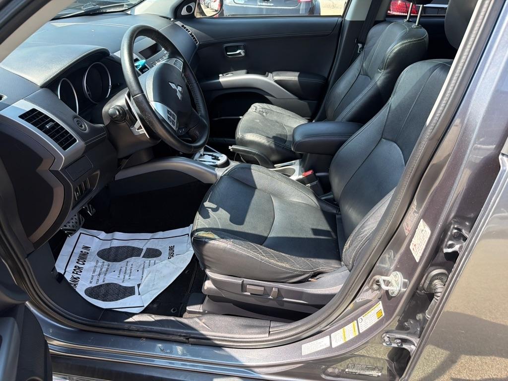 Mitsubishi Outlander 2WD 4dr GT 2012