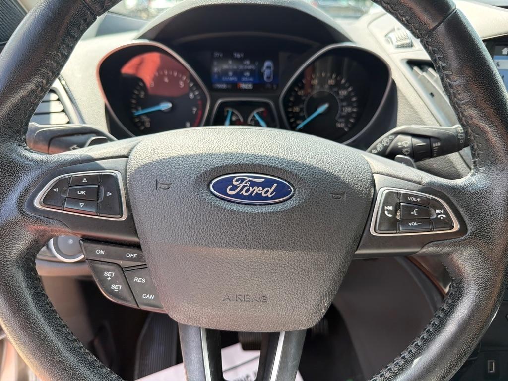 Ford Escape Titanium FWD 2017