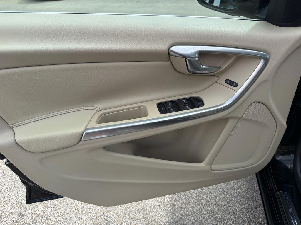 Volvo S60 2015.5 4dr Sdn T5 Drive-E Premier FWD 2015