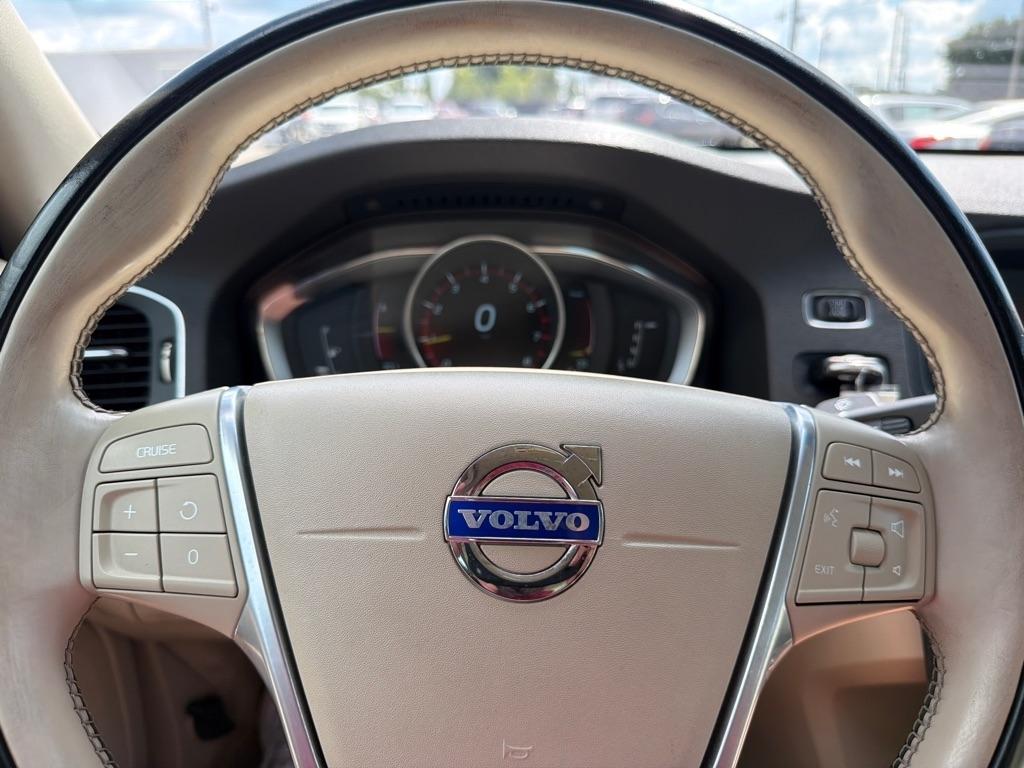 Volvo S60 2015.5 4dr Sdn T5 Drive-E Premier FWD 2015