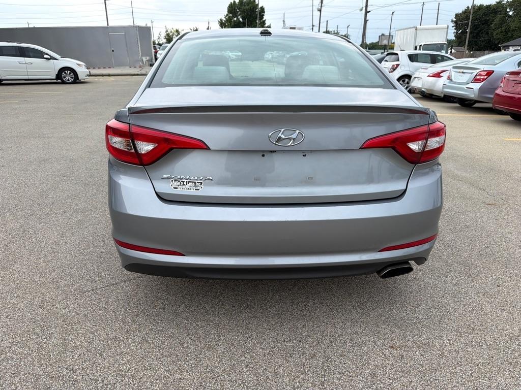 Hyundai Sonata 4dr Sdn 2.4L SE 2016