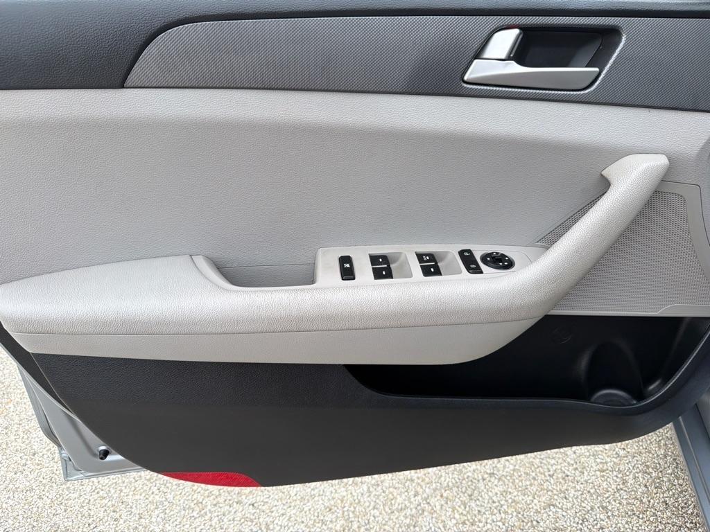 Hyundai Sonata 4dr Sdn 2.4L SE 2016