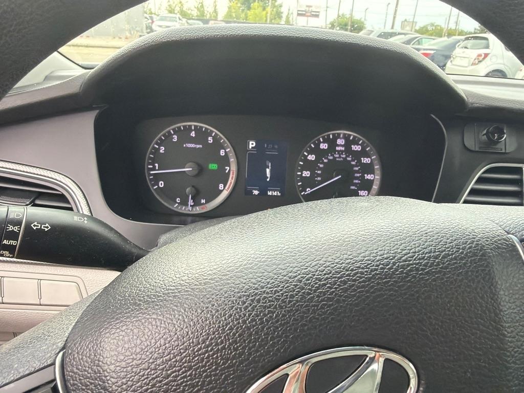 Hyundai Sonata 4dr Sdn 2.4L SE 2016