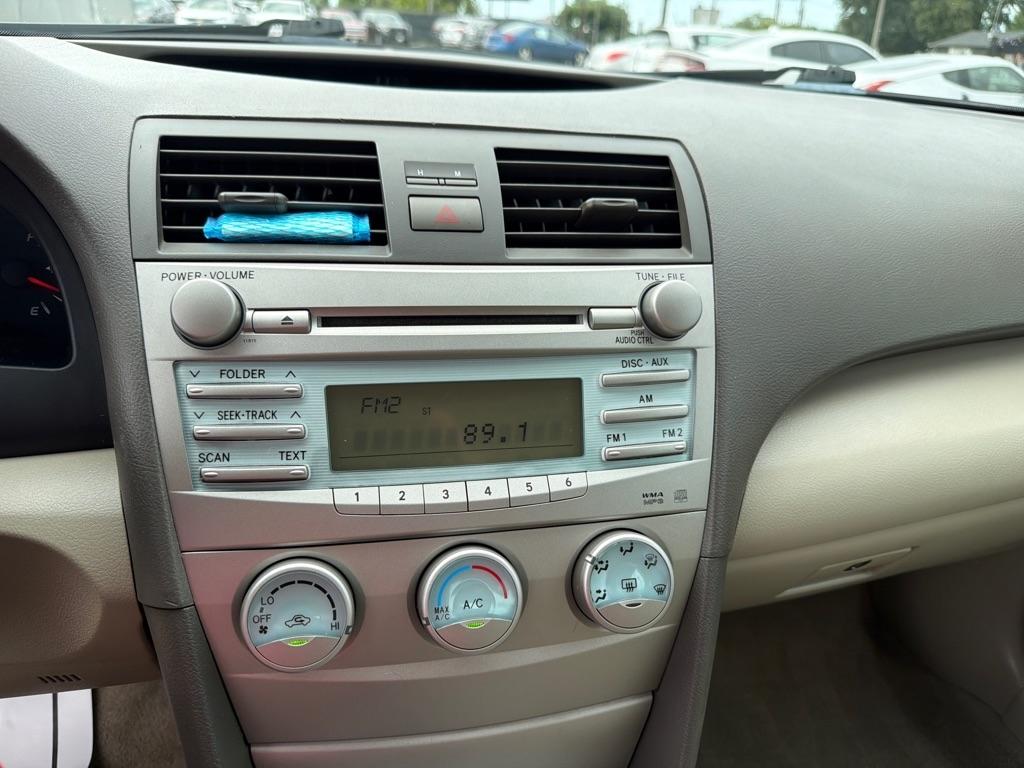 Toyota Camry 4dr Sdn I4 Auto XLE (Natl) 2007