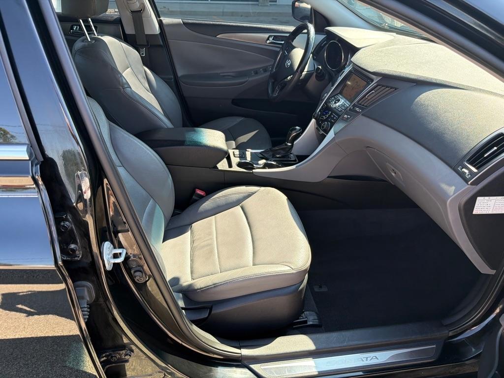 Hyundai Sonata 4dr Sdn 2.4L Auto Hybrid 2011
