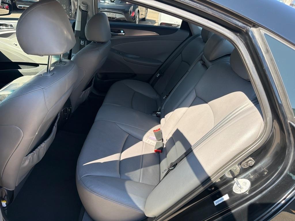 Hyundai Sonata 4dr Sdn 2.4L Auto Hybrid 2011