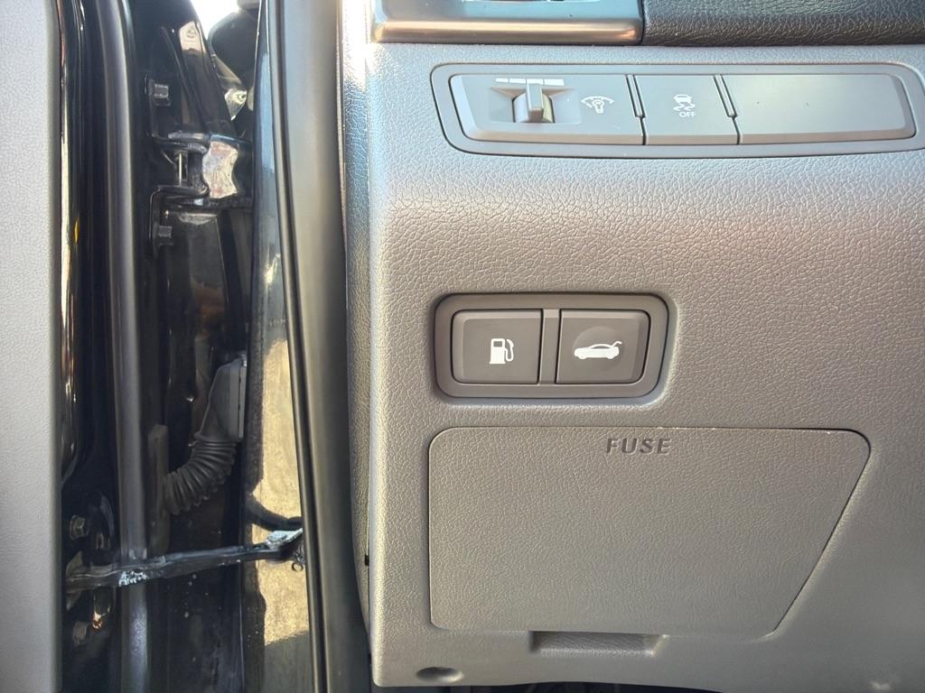 Hyundai Sonata 4dr Sdn 2.4L Auto Hybrid 2011