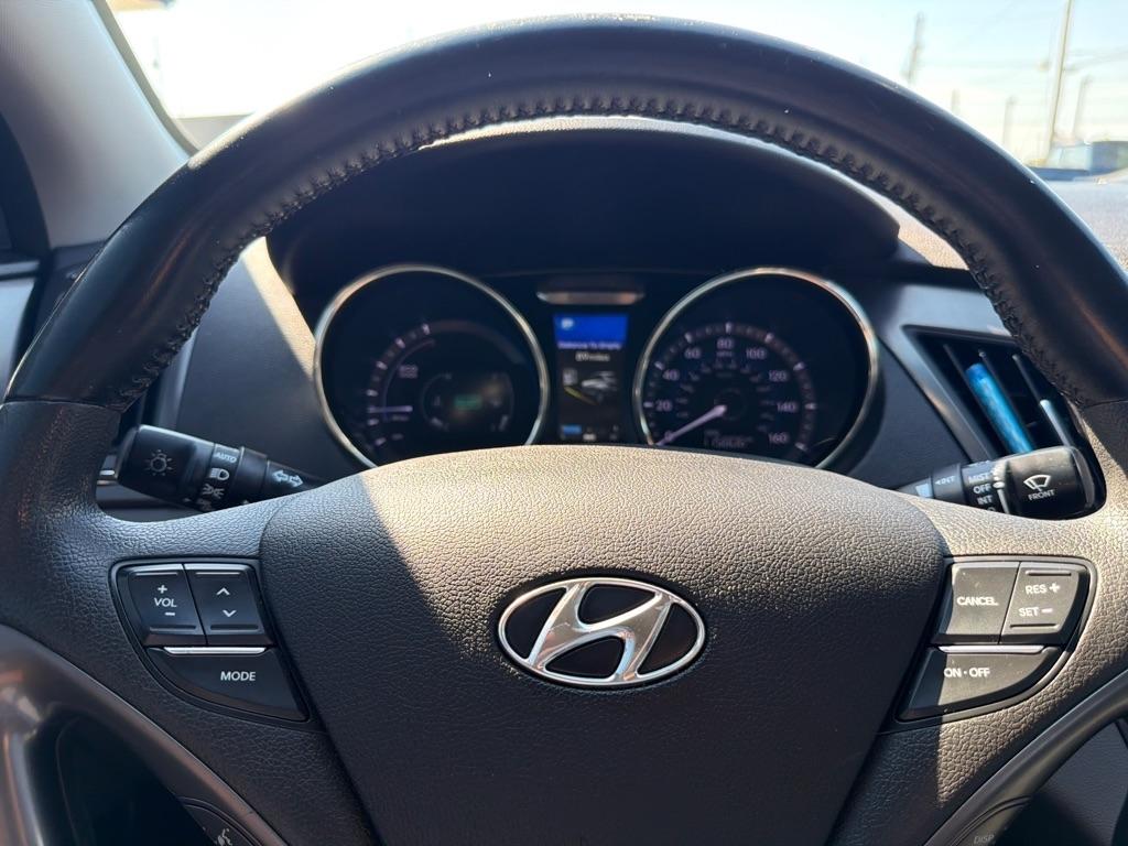 Hyundai Sonata 4dr Sdn 2.4L Auto Hybrid 2011