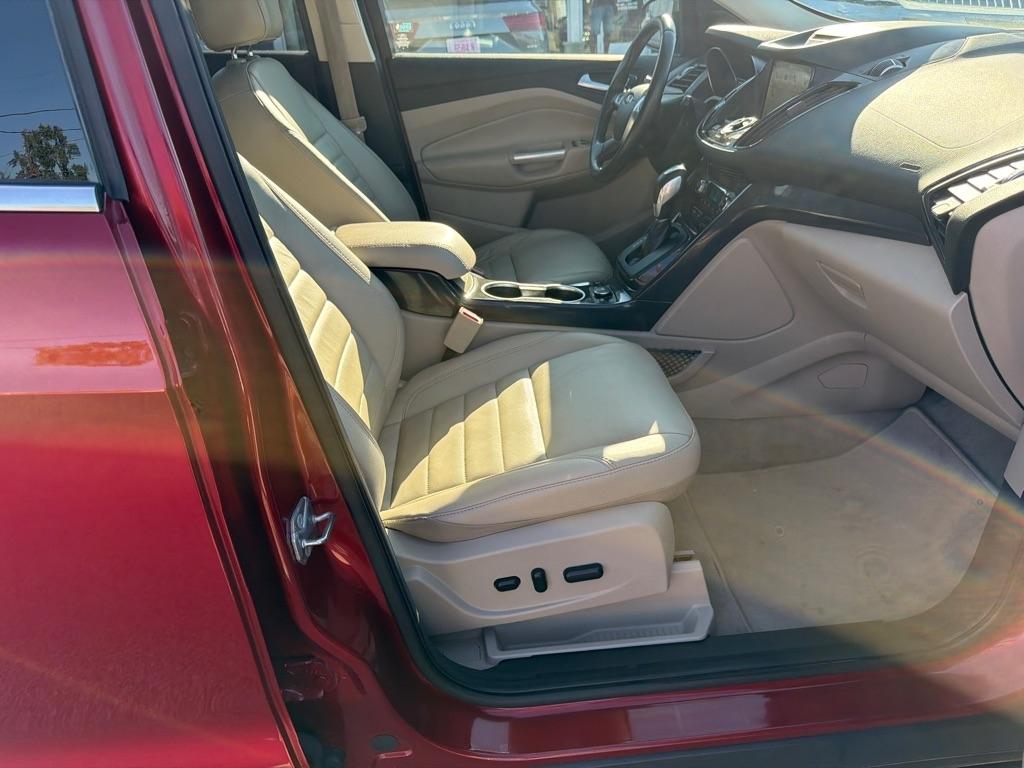 Ford Escape 4WD 4dr Titanium 2016