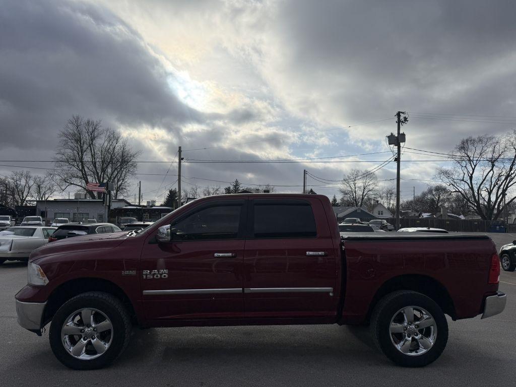 RAM 1500 4WD Crew Cab 140.5" Big Horn 2015