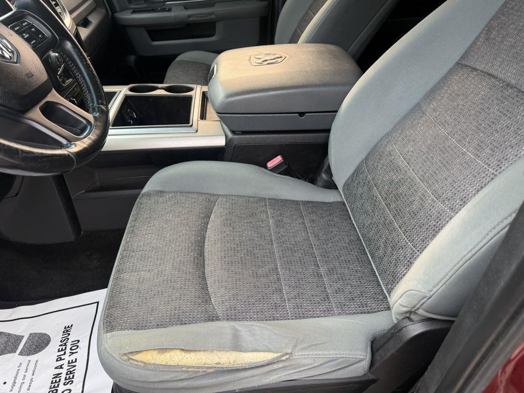 RAM 1500 4WD Crew Cab 140.5" Big Horn 2015