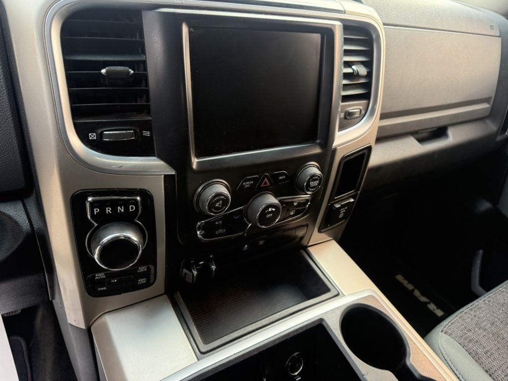 RAM 1500 4WD Crew Cab 140.5" Big Horn 2015