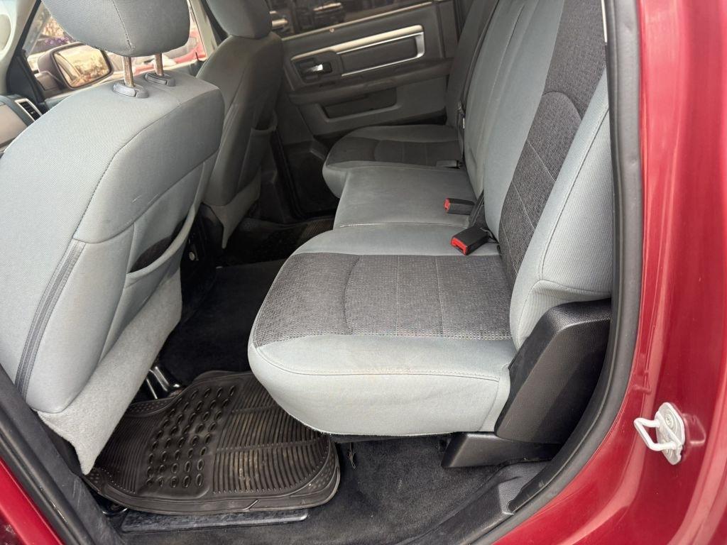 RAM 1500 4WD Crew Cab 140.5" Big Horn 2015