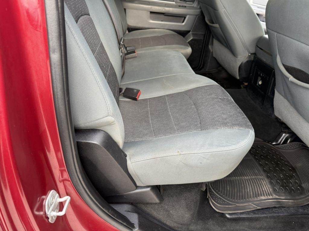 RAM 1500 4WD Crew Cab 140.5" Big Horn 2015