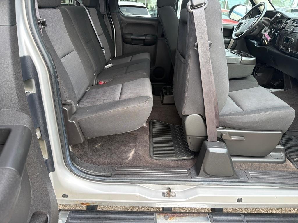 GMC Sierra 1500 2WD Ext Cab 143.5" SLE 2010