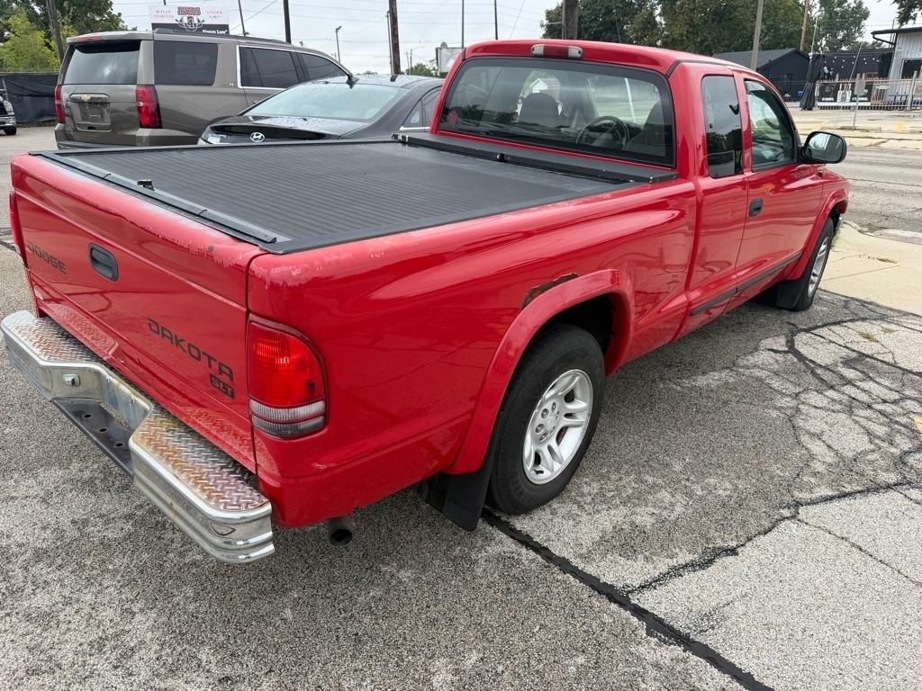 Dodge Dakota 2dr Club Cab 131" WB SLT 2004