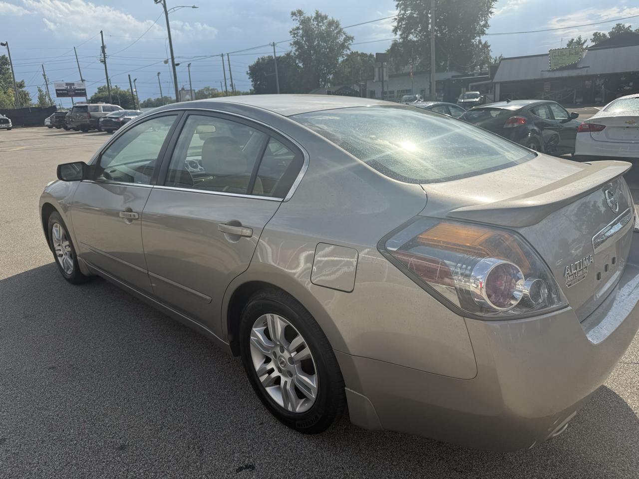 Nissan Altima 4dr Sdn I4 CVT 2.5 S 2011