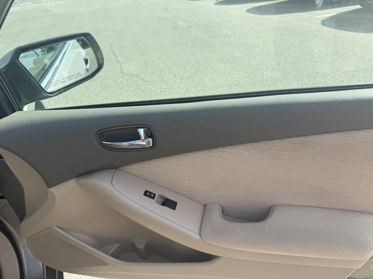 Nissan Altima 4dr Sdn I4 CVT 2.5 S 2011