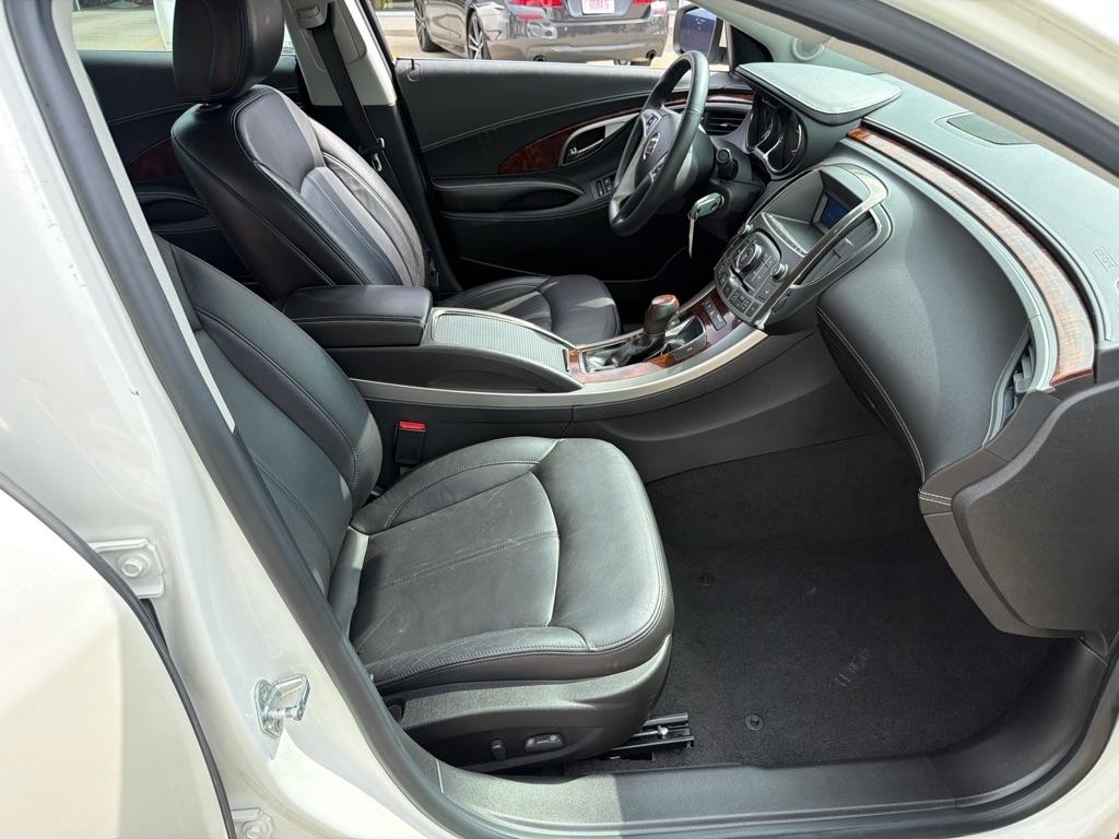 Buick LaCrosse 4dr Sdn CXL 3.0L FWD 2010