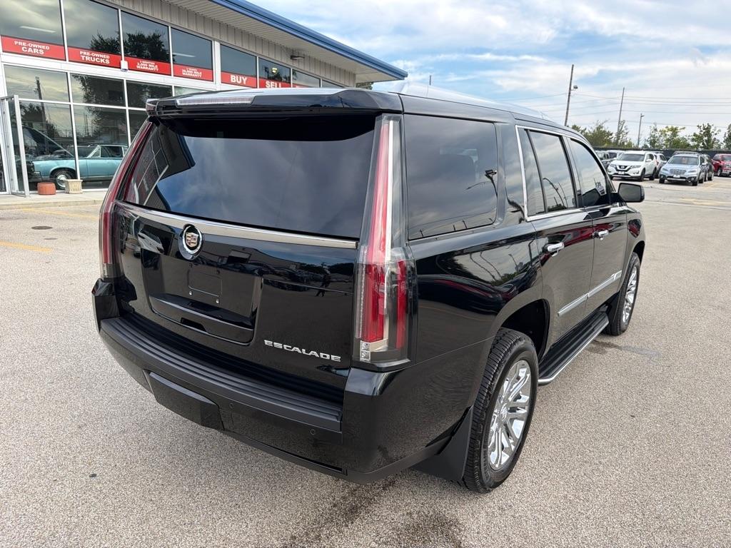 Cadillac Escalade 4WD 4dr Standard 2015