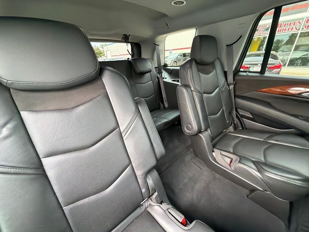 Cadillac Escalade 4WD 4dr Standard 2015